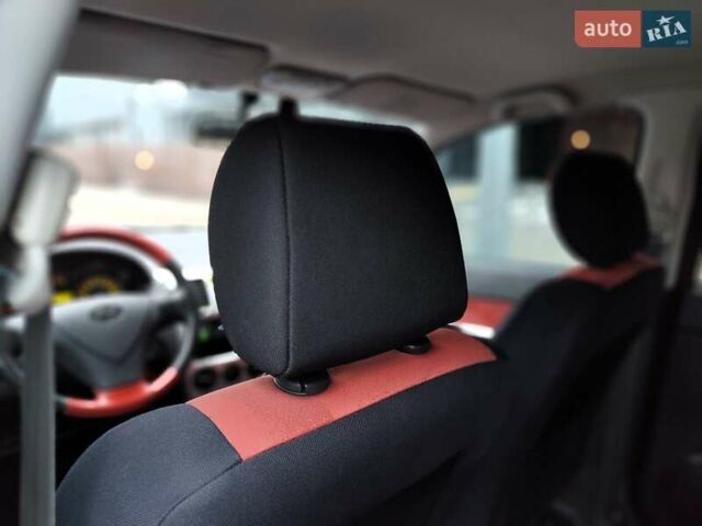 Красный Хендай Гетц, объемом двигателя 1.6 л и пробегом 223 тыс. км за 4990 $, фото 43 на Automoto.ua