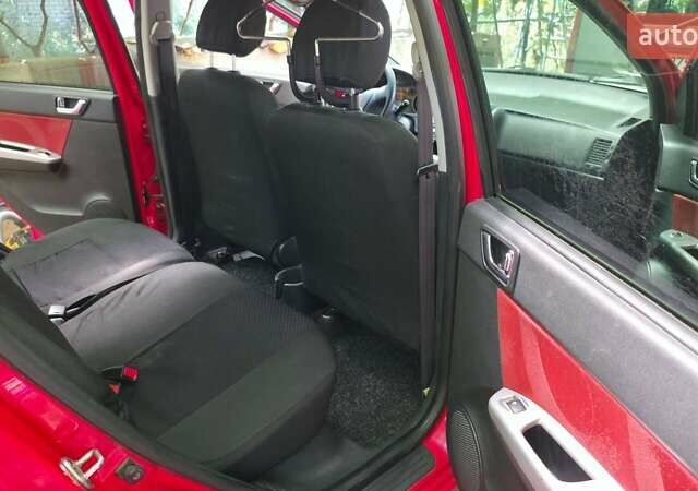 Хендай Гетц 2008 у Одесі на Automoto.ua Червоний Хендай Гетц, об'ємом двигуна 1.4 л та пробігом 77 тис. км за 4700 $, фото 14 на Automoto.ua