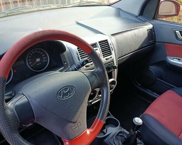 Красный Хендай Гетц, объемом двигателя 1.4 л и пробегом 290 тыс. км за 3000 $, фото 15 на Automoto.ua