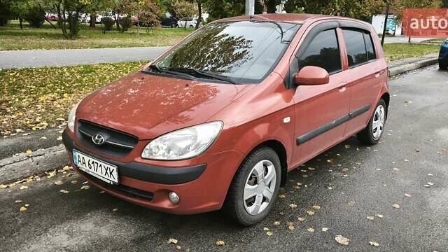 Красный Хендай Гетц, объемом двигателя 1.4 л и пробегом 193 тыс. км за 4250 $, фото 4 на Automoto.ua