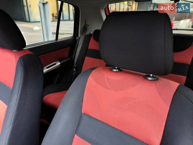 Красный Хендай Гетц, объемом двигателя 1.6 л и пробегом 223 тыс. км за 4990 $, фото 37 на Automoto.ua