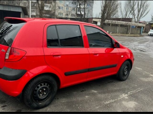 Красный Хендай Гетц, объемом двигателя 1.4 л и пробегом 109 тыс. км за 5100 $, фото 2 на Automoto.ua