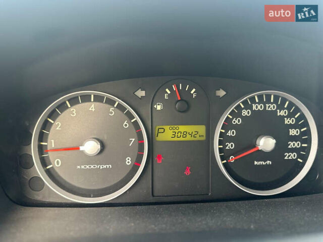 Красный Хендай Гетц, объемом двигателя 1.4 л и пробегом 30 тыс. км за 7100 $, фото 8 на Automoto.ua