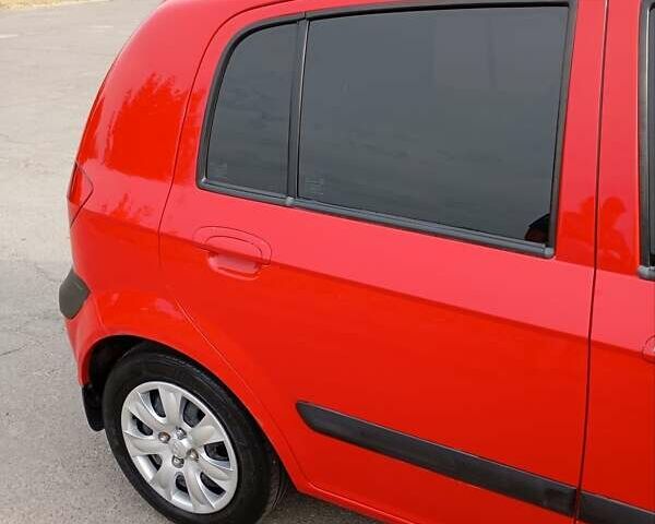 Красный Хендай Гетц, объемом двигателя 1.6 л и пробегом 109 тыс. км за 6000 $, фото 6 на Automoto.ua