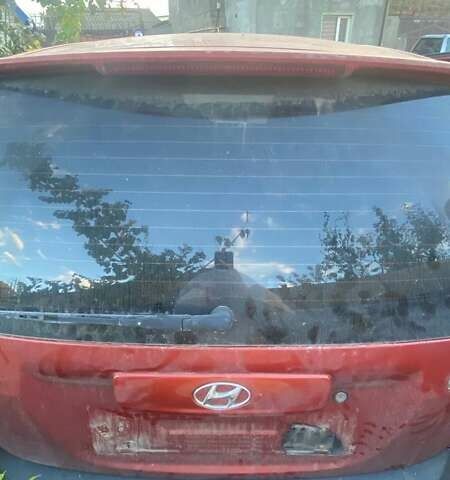 Красный Хендай Гетц, объемом двигателя 1.4 л и пробегом 142 тыс. км за 3000 $, фото 7 на Automoto.ua