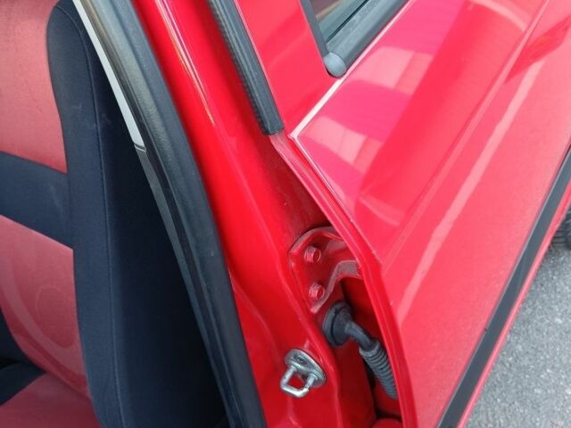 Красный Хендай Гетц, объемом двигателя 1.4 л и пробегом 276 тыс. км за 4888 $, фото 10 на Automoto.ua