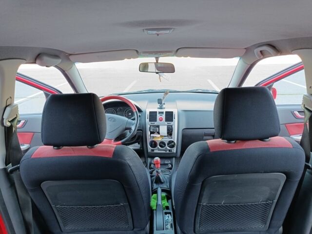 Красный Хендай Гетц, объемом двигателя 1.4 л и пробегом 276 тыс. км за 4888 $, фото 7 на Automoto.ua