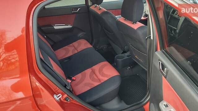 Красный Хендай Гетц, объемом двигателя 1.4 л и пробегом 156 тыс. км за 6500 $, фото 7 на Automoto.ua