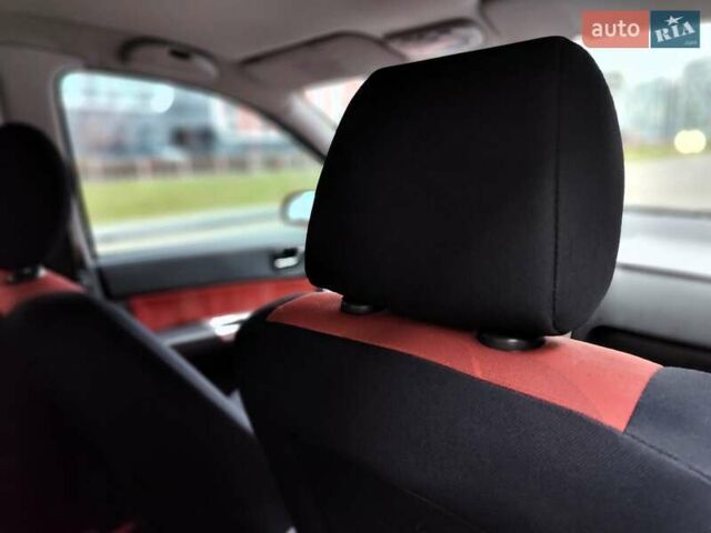 Красный Хендай Гетц, объемом двигателя 1.6 л и пробегом 223 тыс. км за 4990 $, фото 57 на Automoto.ua