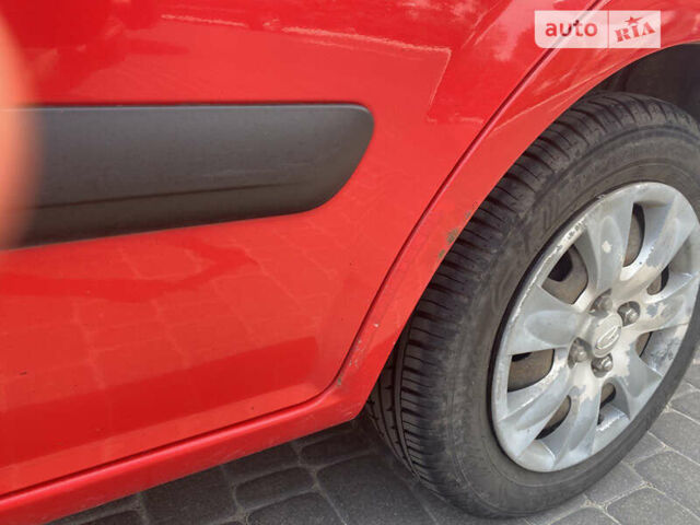 Красный Хендай Гетц, объемом двигателя 1.4 л и пробегом 220 тыс. км за 4100 $, фото 5 на Automoto.ua