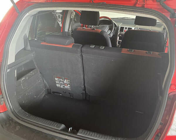 Красный Хендай Гетц, объемом двигателя 1.4 л и пробегом 220 тыс. км за 4100 $, фото 16 на Automoto.ua