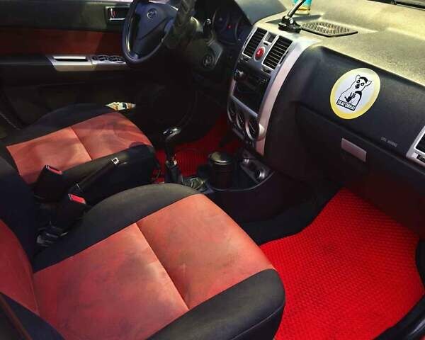 Червоний Хендай Гетц, об'ємом двигуна 1.4 л та пробігом 173 тис. км за 5500 $, фото 2 на Automoto.ua