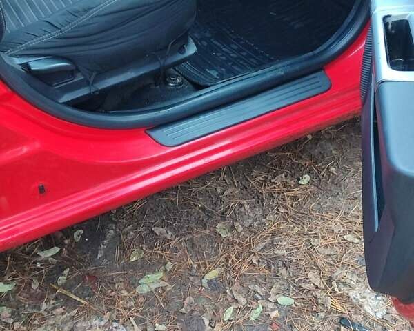 Красный Хендай Гетц, объемом двигателя 1.4 л и пробегом 315 тыс. км за 4300 $, фото 3 на Automoto.ua