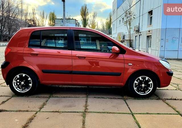 Красный Хендай Гетц, объемом двигателя 1.4 л и пробегом 165 тыс. км за 5850 $, фото 3 на Automoto.ua