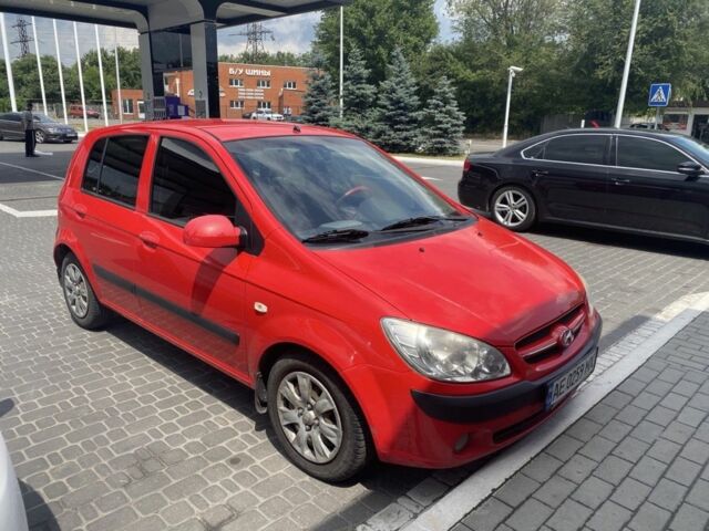 Красный Хендай Гетц, объемом двигателя 1.4 л и пробегом 283 тыс. км за 3500 $, фото 4 на Automoto.ua