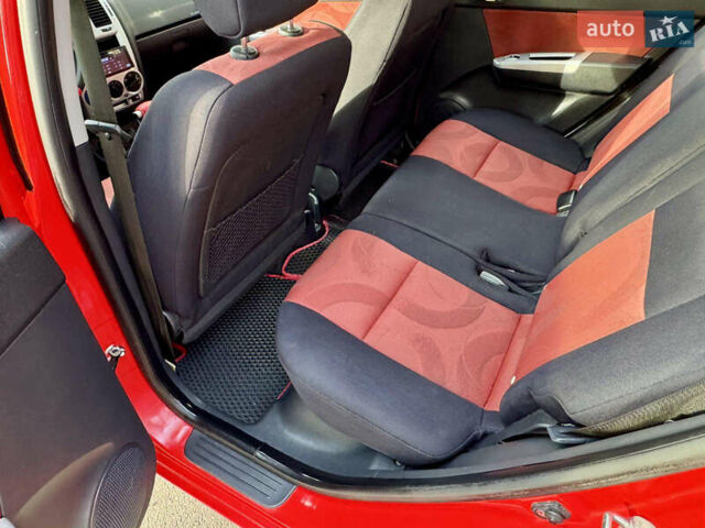 Красный Хендай Гетц, объемом двигателя 1.6 л и пробегом 147 тыс. км за 5999 $, фото 26 на Automoto.ua