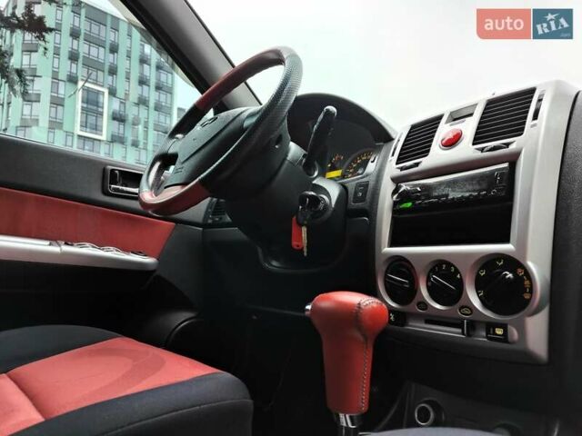 Красный Хендай Гетц, объемом двигателя 1.6 л и пробегом 223 тыс. км за 4990 $, фото 50 на Automoto.ua