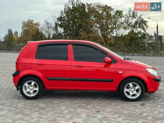 Хендай Гетц 2008 у Харкові на Automoto.ua Червоний Хендай Гетц, об'ємом двигуна 1.4 л та пробігом 82 тис. км за 6000 $, фото 26 на Automoto.ua