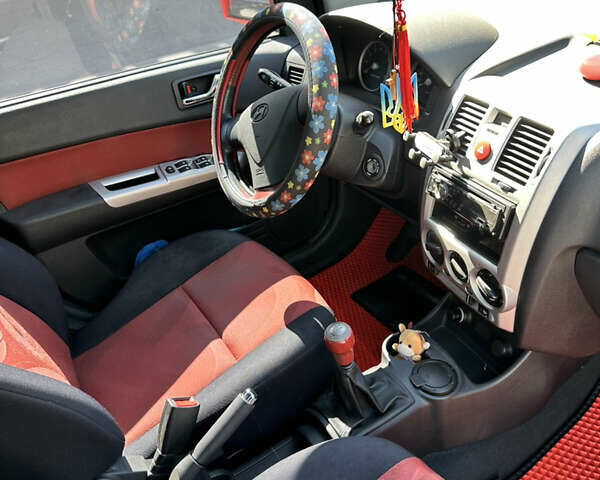 Красный Хендай Гетц, объемом двигателя 1.4 л и пробегом 31 тыс. км за 5900 $, фото 2 на Automoto.ua