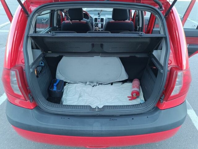 Красный Хендай Гетц, объемом двигателя 1.4 л и пробегом 276 тыс. км за 4888 $, фото 6 на Automoto.ua