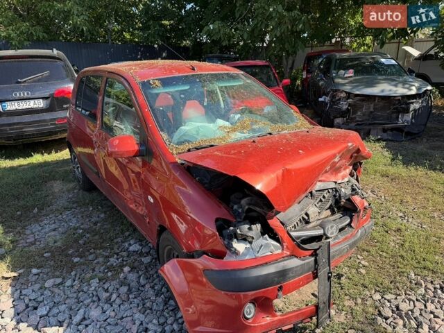 Червоний Хендай Гетц, об'ємом двигуна 1.4 л та пробігом 130 тис. км за 1300 $, фото 3 на Automoto.ua