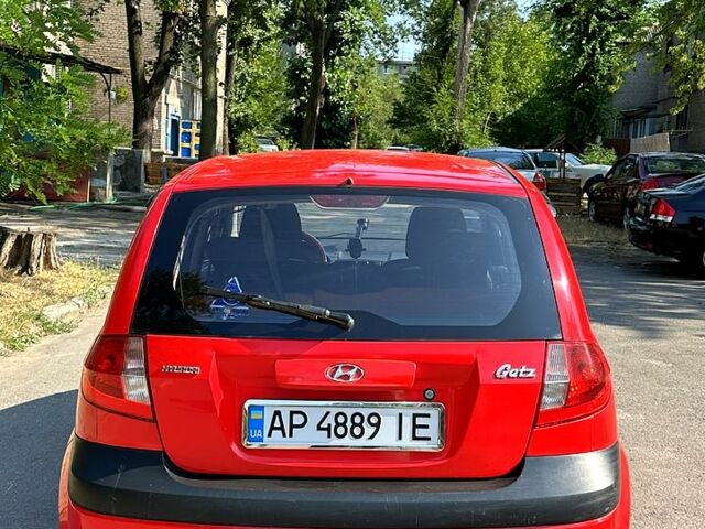 Красный Хендай Гетц, объемом двигателя 1.1 л и пробегом 190 тыс. км за 3850 $, фото 5 на Automoto.ua