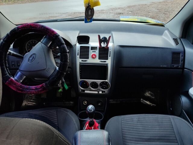 Червоний Хендай Гетц, об'ємом двигуна 1.4 л та пробігом 315 тис. км за 4300 $, фото 5 на Automoto.ua