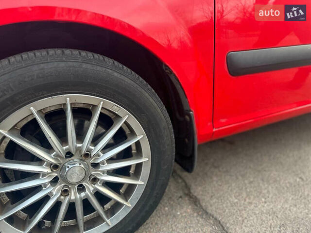 Красный Хендай Гетц, объемом двигателя 1.4 л и пробегом 30 тыс. км за 7100 $, фото 7 на Automoto.ua