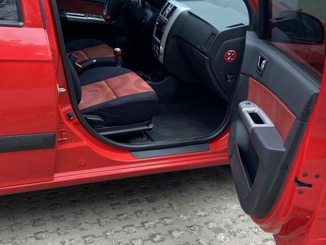 Красный Хендай Гетц, объемом двигателя 1.4 л и пробегом 140 тыс. км за 4700 $, фото 7 на Automoto.ua