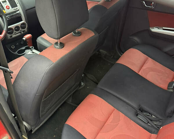 Червоний Хендай Гетц, об'ємом двигуна 1.4 л та пробігом 180 тис. км за 4500 $, фото 3 на Automoto.ua