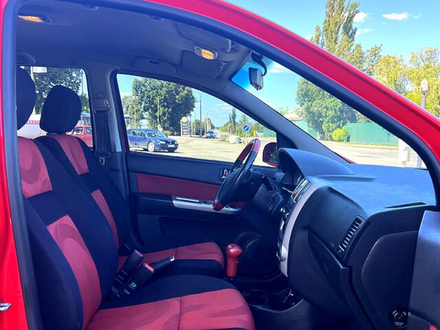 Красный Хендай Гетц, объемом двигателя 1.4 л и пробегом 128 тыс. км за 5150 $, фото 6 на Automoto.ua