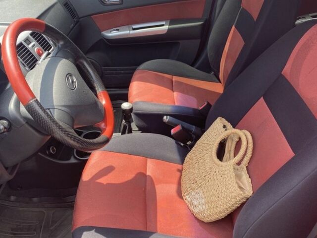 Красный Хендай Гетц, объемом двигателя 1.4 л и пробегом 283 тыс. км за 3500 $, фото 6 на Automoto.ua