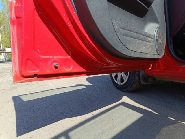 Красный Хендай Гетц, объемом двигателя 1.4 л и пробегом 276 тыс. км за 4888 $, фото 16 на Automoto.ua