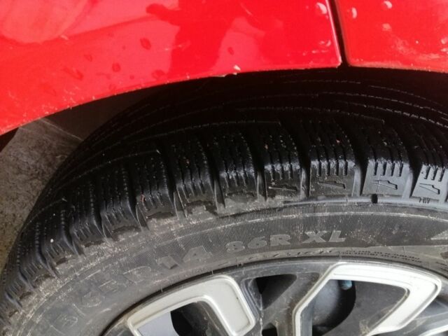 Червоний Хендай Гетц, об'ємом двигуна 1.4 л та пробігом 200 тис. км за 3500 $, фото 7 на Automoto.ua