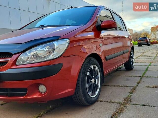 Красный Хендай Гетц, объемом двигателя 1.4 л и пробегом 165 тыс. км за 5850 $, фото 1 на Automoto.ua