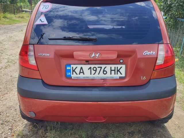 Красный Хендай Гетц, объемом двигателя 1.6 л и пробегом 156 тыс. км за 5400 $, фото 3 на Automoto.ua