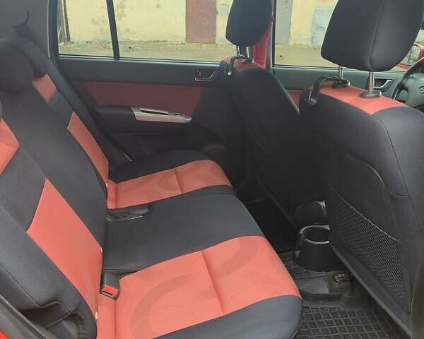 Червоний Хендай Гетц, об'ємом двигуна 1.4 л та пробігом 111 тис. км за 5200 $, фото 2 на Automoto.ua