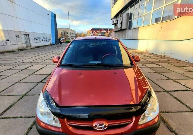Красный Хендай Гетц, объемом двигателя 1.4 л и пробегом 165 тыс. км за 5850 $, фото 2 на Automoto.ua