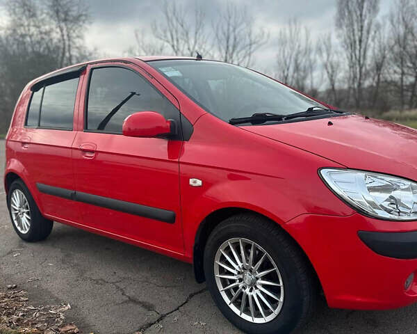 Красный Хендай Гетц, объемом двигателя 1.4 л и пробегом 30 тыс. км за 7100 $, фото 1 на Automoto.ua