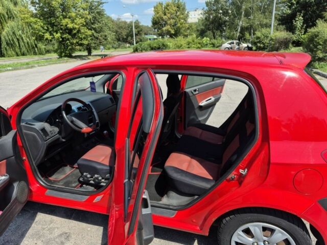 Червоний Хендай Гетц, об'ємом двигуна 1.4 л та пробігом 148 тис. км за 4300 $, фото 4 на Automoto.ua
