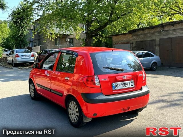 Красный Хендай Гетц, объемом двигателя 1.1 л и пробегом 190 тыс. км за 3850 $, фото 2 на Automoto.ua