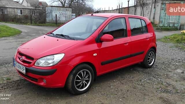 Красный Хендай Гетц, объемом двигателя 1.4 л и пробегом 141 тыс. км за 5500 $, фото 10 на Automoto.ua