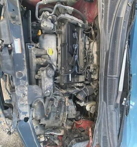 Красный Хендай Гетц, объемом двигателя 1.4 л и пробегом 142 тыс. км за 3000 $, фото 2 на Automoto.ua