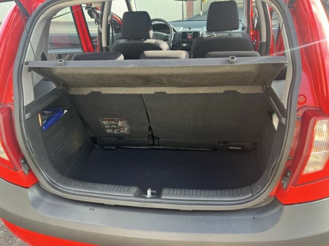 Червоний Хендай Гетц, об'ємом двигуна 1.1 л та пробігом 174 тис. км за 3900 $, фото 7 на Automoto.ua