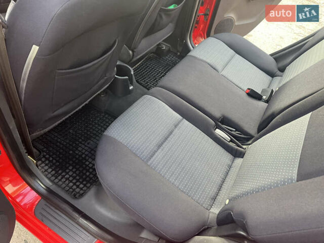 Червоний Хендай Гетц, об'ємом двигуна 1.09 л та пробігом 174 тис. км за 3900 $, фото 27 на Automoto.ua