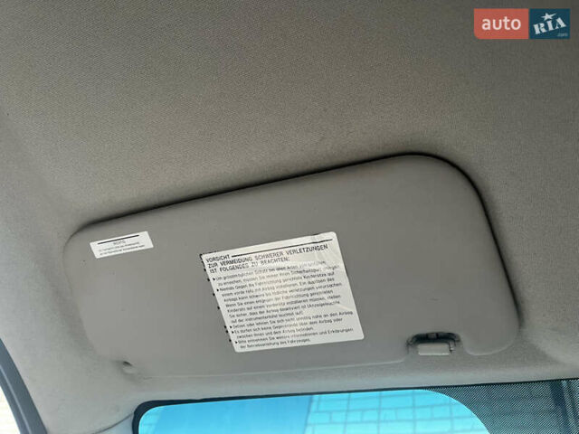 Червоний Хендай Гетц, об'ємом двигуна 1.09 л та пробігом 174 тис. км за 3900 $, фото 32 на Automoto.ua