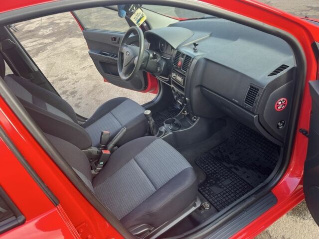 Червоний Хендай Гетц, об'ємом двигуна 1.1 л та пробігом 174 тис. км за 3900 $, фото 5 на Automoto.ua