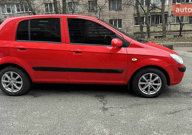 Красный Хендай Гетц, объемом двигателя 1.4 л и пробегом 143 тыс. км за 6600 $, фото 3 на Automoto.ua