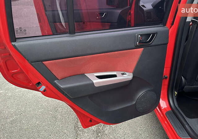 Красный Хендай Гетц, объемом двигателя 1.4 л и пробегом 143 тыс. км за 6600 $, фото 14 на Automoto.ua