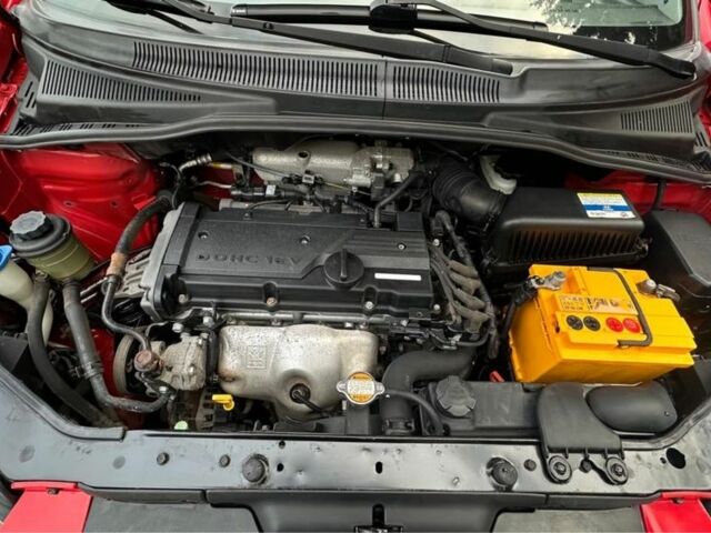 Червоний Хендай Гетц, об'ємом двигуна 1.4 л та пробігом 86 тис. км за 6700 $, фото 3 на Automoto.ua